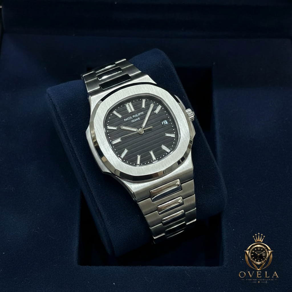 Patek Philippe Nautilus Acier Noir - Coussin velours avec logo OVELA