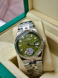 Rolex Oyster Perpetual Land-Dweller fond vert
