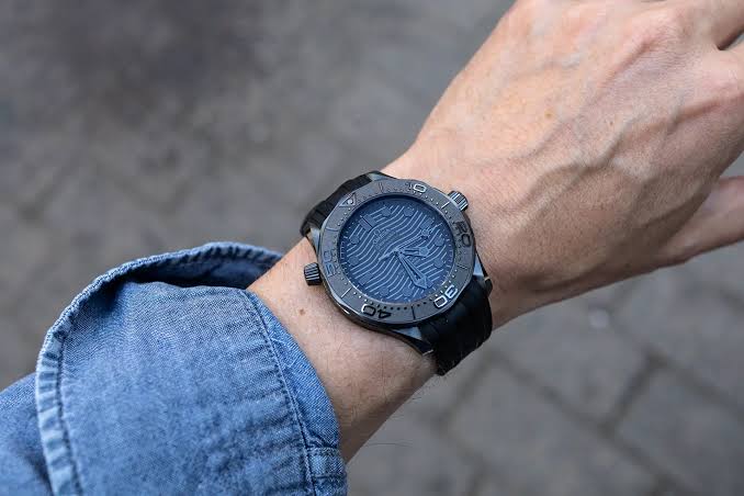 Omega Seamaster Diver 300M — Black Black | Céramique | Caoutchouc Noir