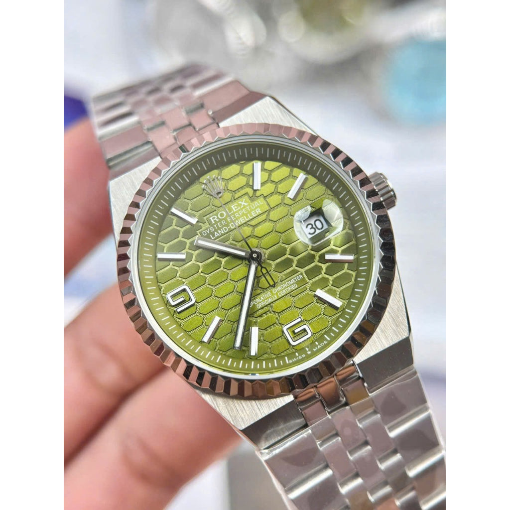Rolex Oyster Perpetual Land-Dweller fond vert