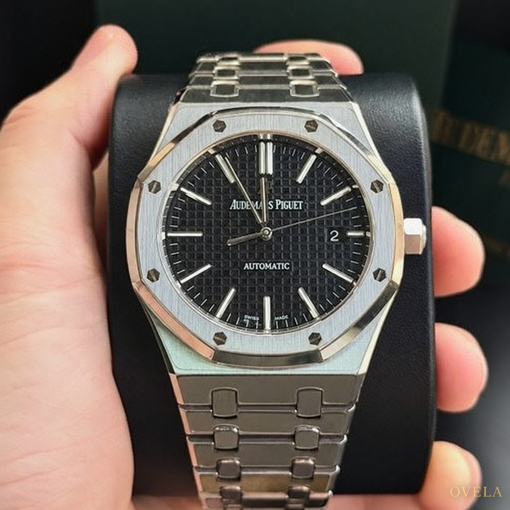 Audemars Piguet Royal Oak – Full Acier Oystersteel, Cadran Noir Tapisserie, Date