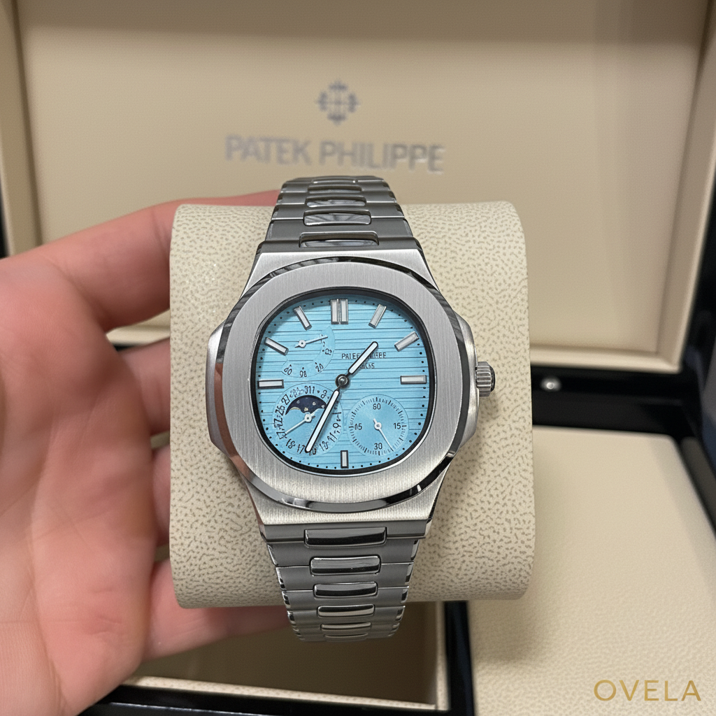 Patek Philippe Nautilus 5726 — Acier | Cadran Bleu Ciel | Phase de Lune
