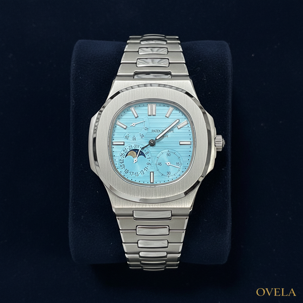 Patek Philippe Nautilus 5726 — Acier | Cadran Bleu Ciel | Phase de Lune
