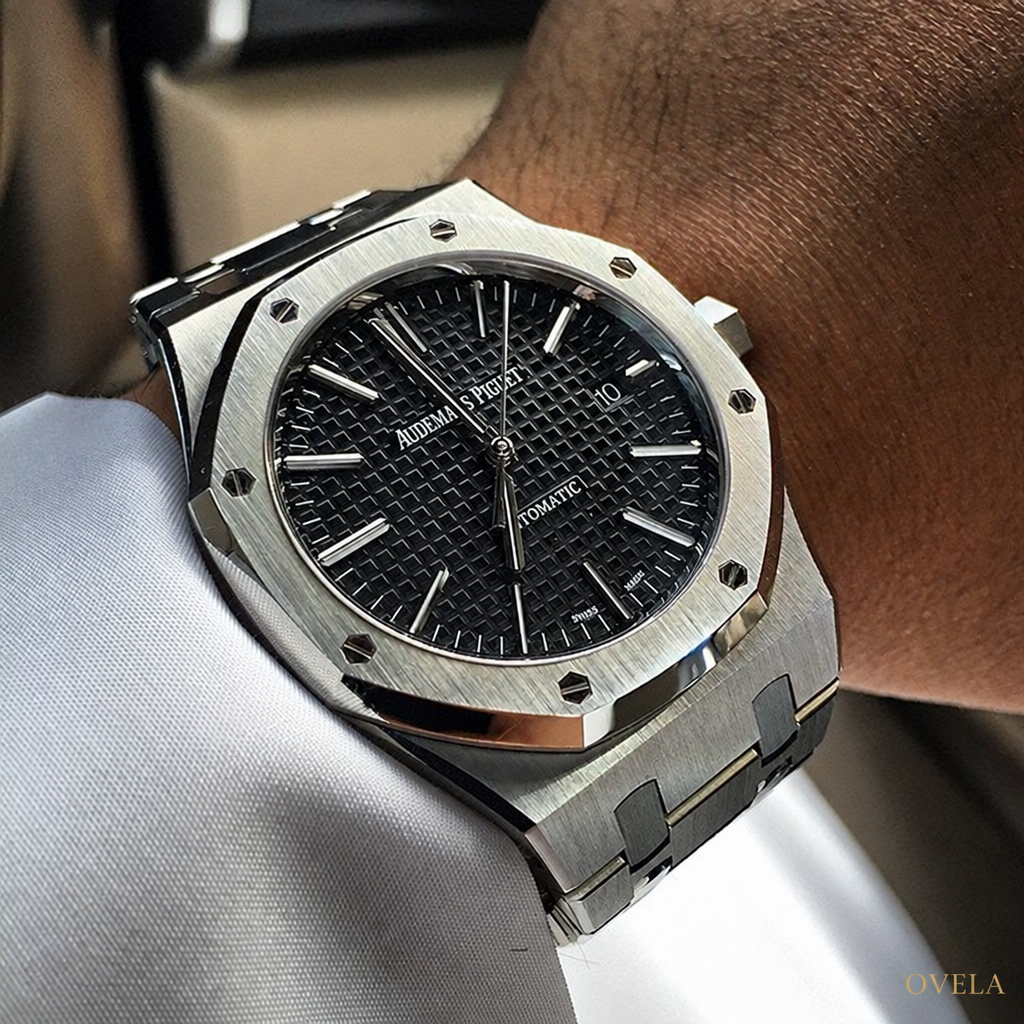 Audemars Piguet Royal Oak – Full Acier Oystersteel, Cadran Noir Tapisserie, Date