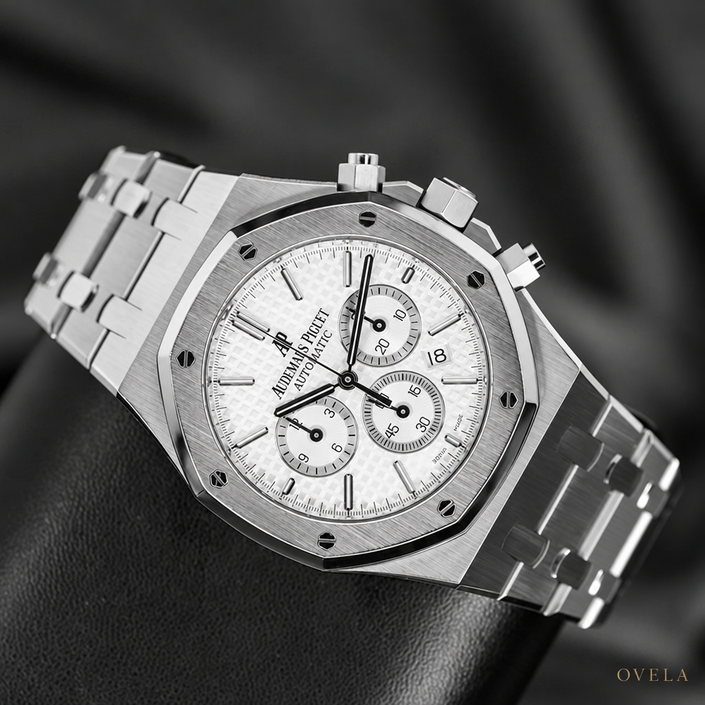 AP Royal Oak Chronographe fond noir tissu