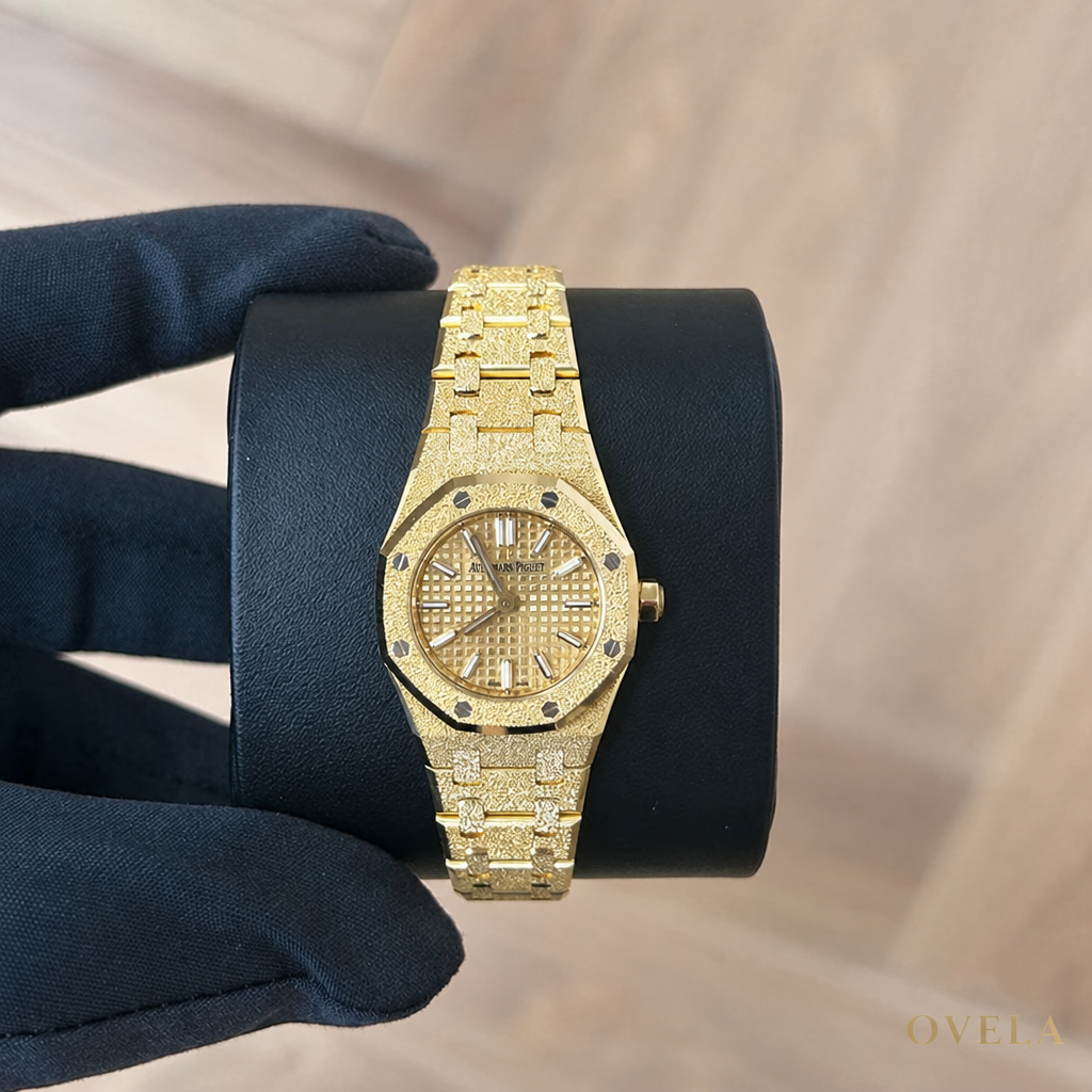 AP Royal Oak Frosted Or Jaune gants noirs