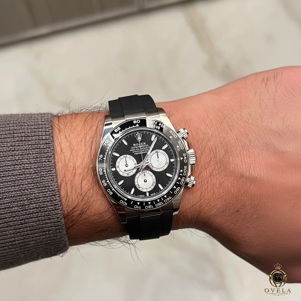 Rolex Daytona Or Blanc - Poignet avec logo OVELA