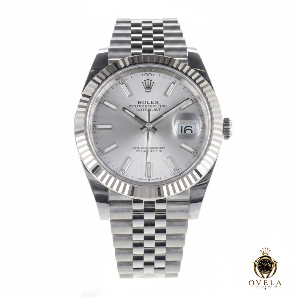 Rolex Datejust Argenté - Fond blanc face avec logo OVELA