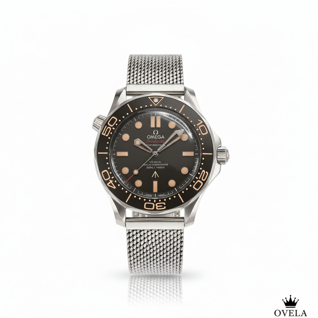Omega Seamaster 007 cover fond blanc